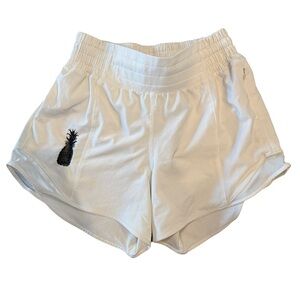 Lululemon Hotty Hot Hawaii Exclusive Pineapple Off White Lined Short 4" Inseam 2